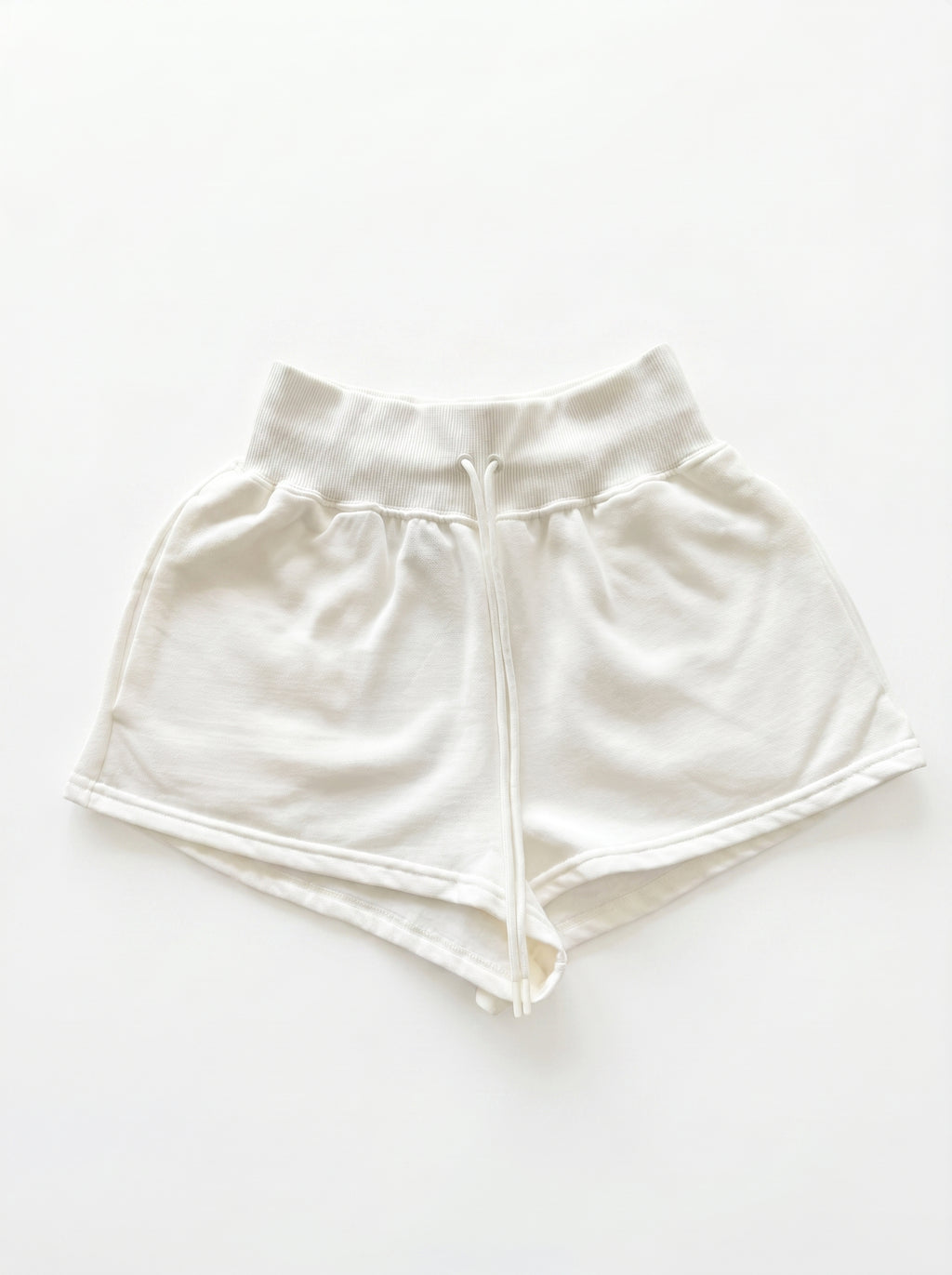 SHORTS PRETINA ANCHA